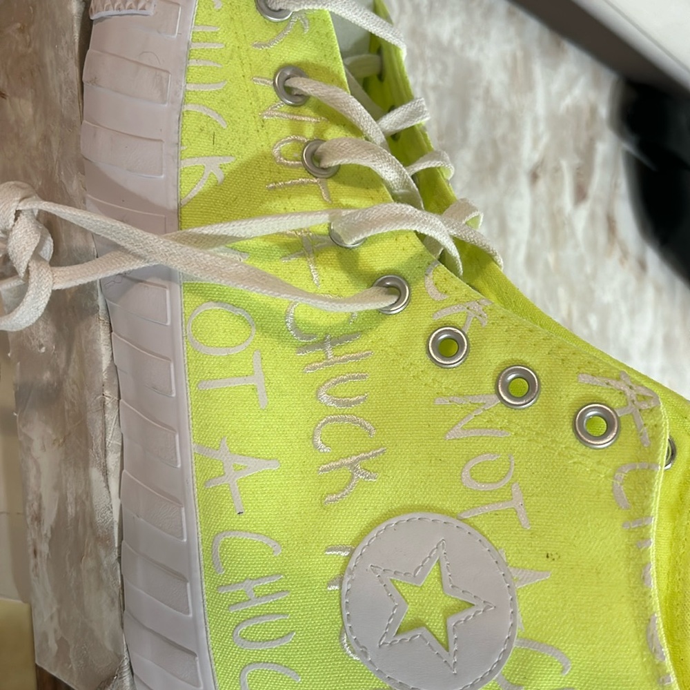 Unisex Converse sneakers